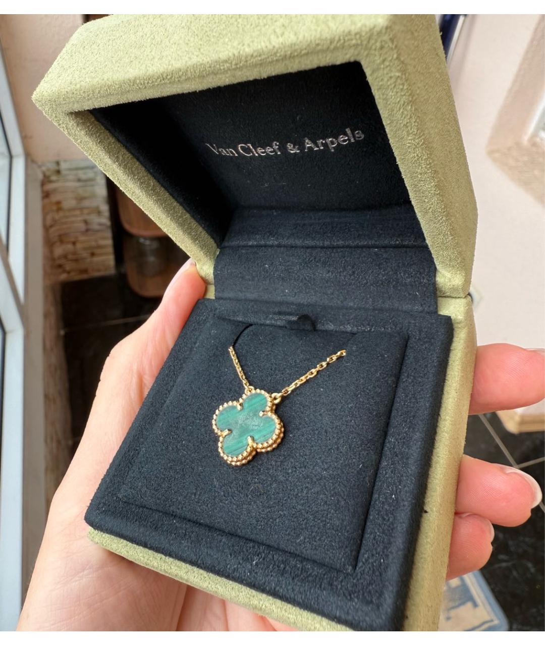 VAN CLEEF & ARPELS Зеленая подвеска из желтого золота, фото 6