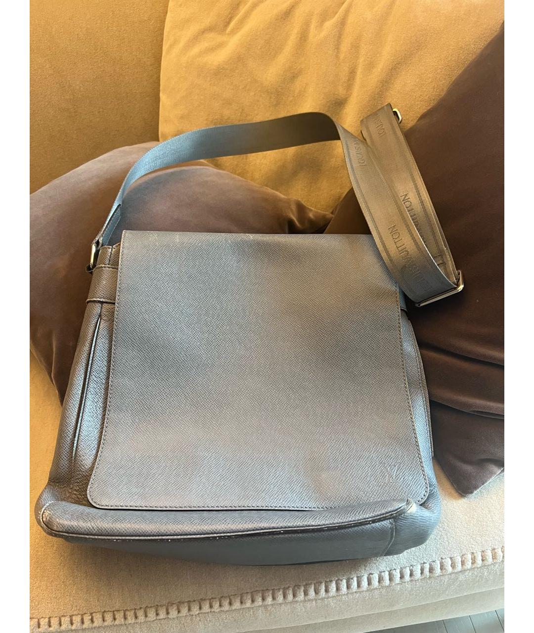 LOUIS VUITTON Серая кожаная сумка на плечо, фото 9