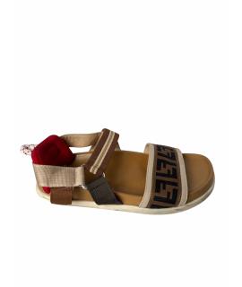 FENDI Сандалии и шлепанцы
