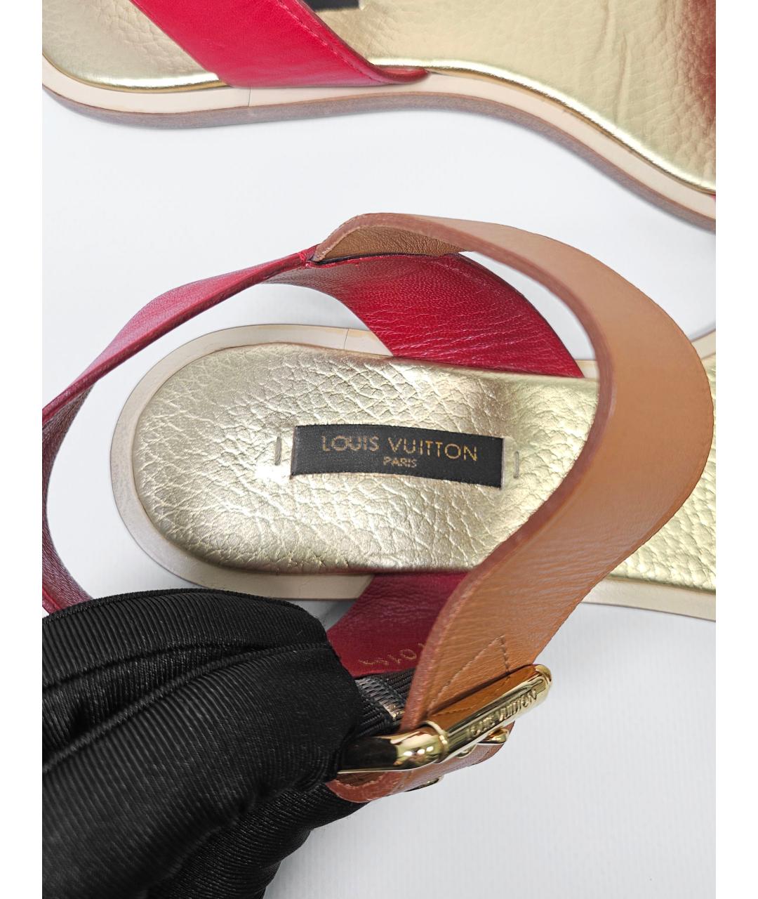 LOUIS VUITTON Красные кожаные сандалии, фото 6