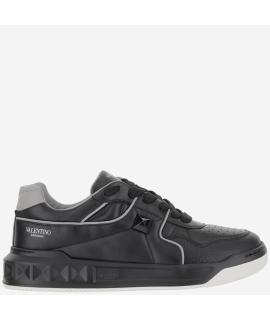 VALENTINO Низкие кроссовки / кеды