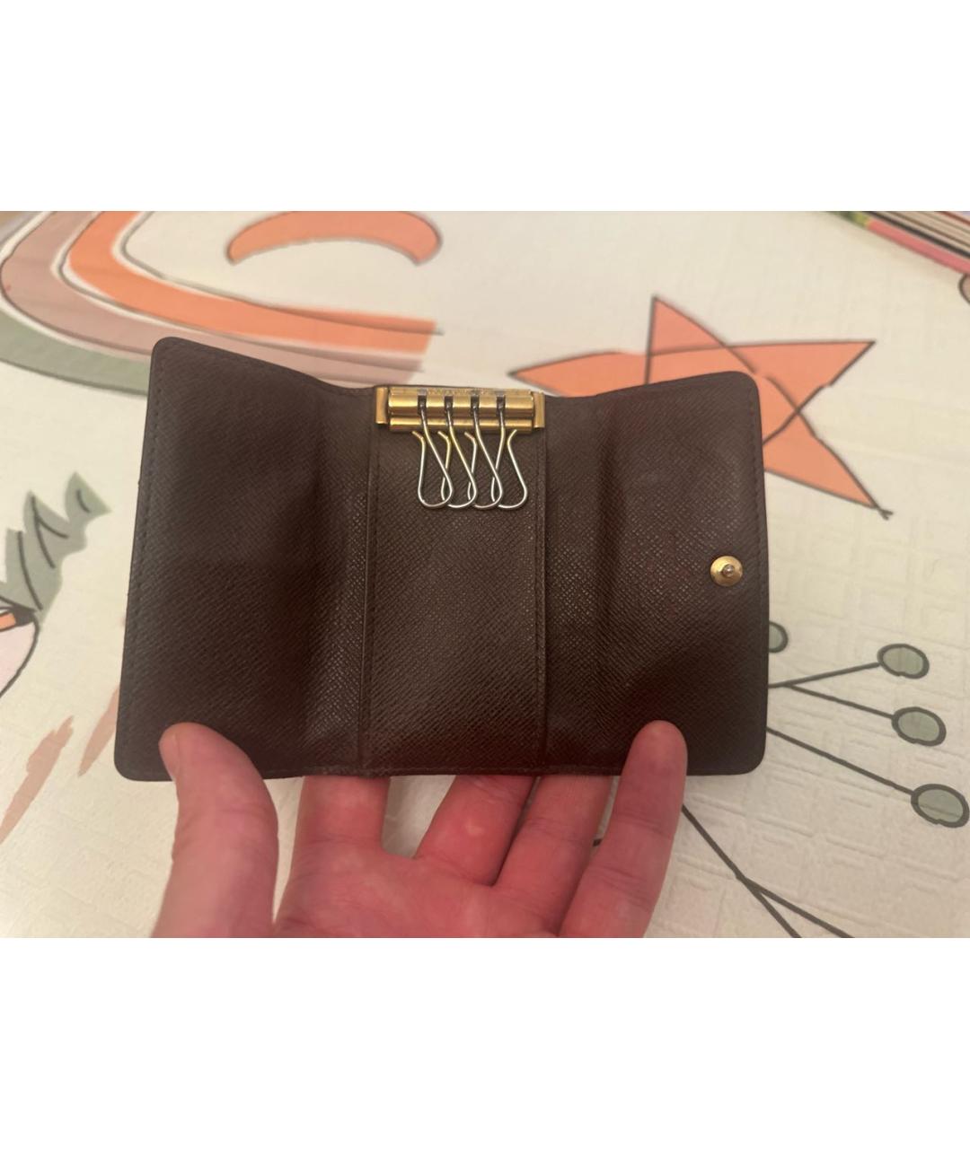 LOUIS VUITTON Коричневая ключница, фото 2