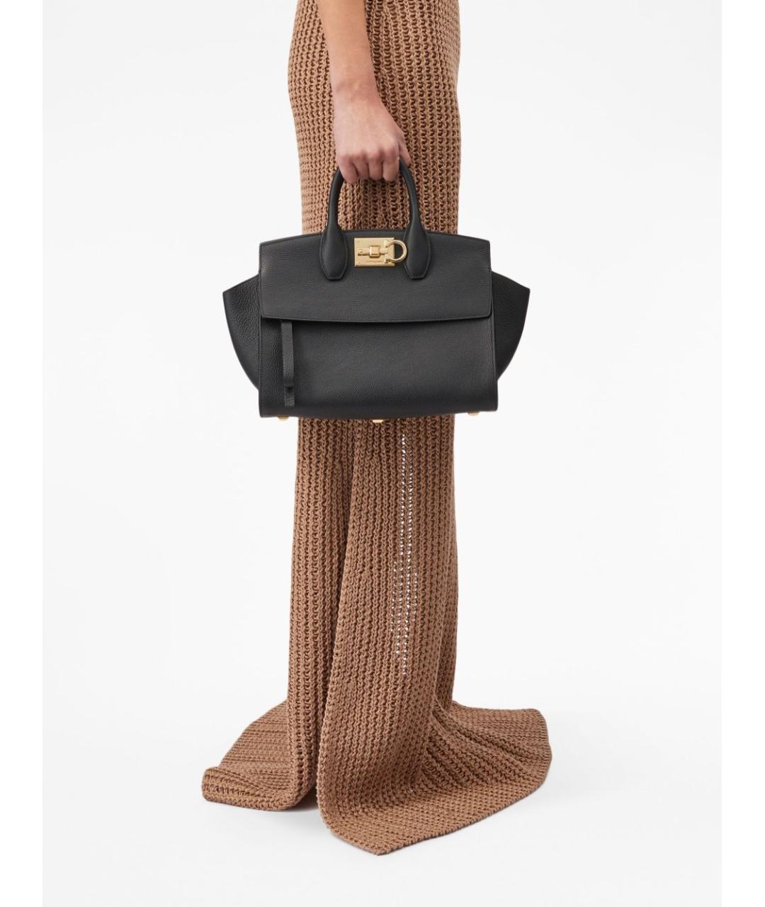 FERRAGAMO Черная кожаная сумка тоут, фото 4