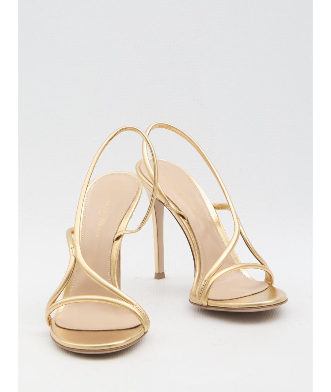 GIANVITO ROSSI Золотые кожаные босоножки, фото 5