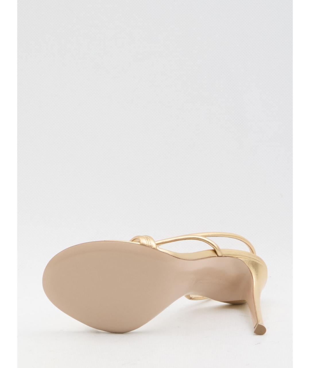GIANVITO ROSSI Золотые кожаные босоножки, фото 4