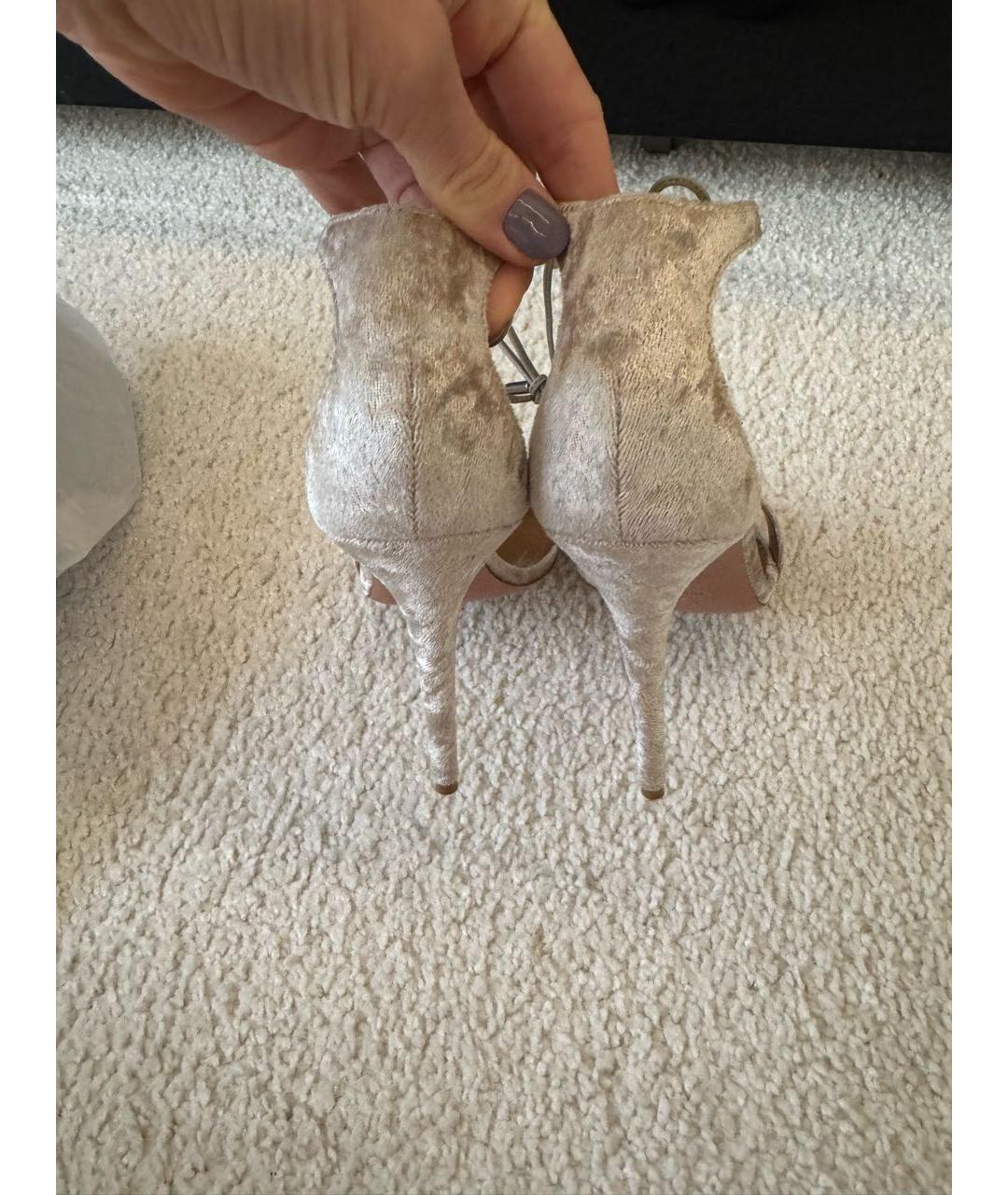 AQUAZZURA Бежевые бархатные босоножки, фото 4