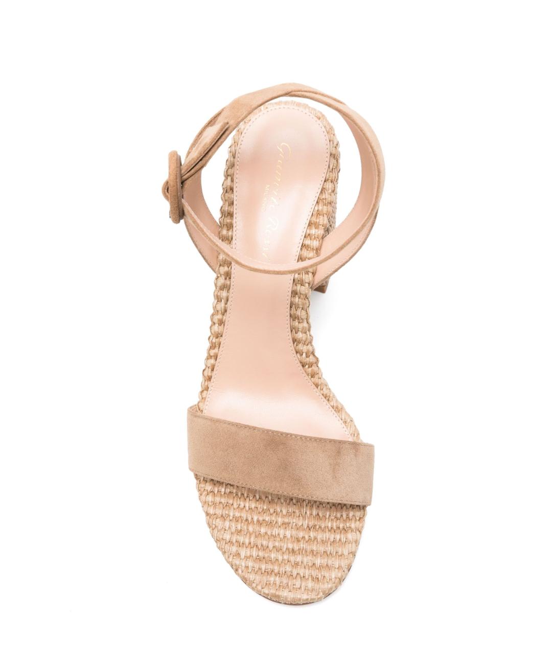 GIANVITO ROSSI Бежевые кожаные босоножки, фото 4