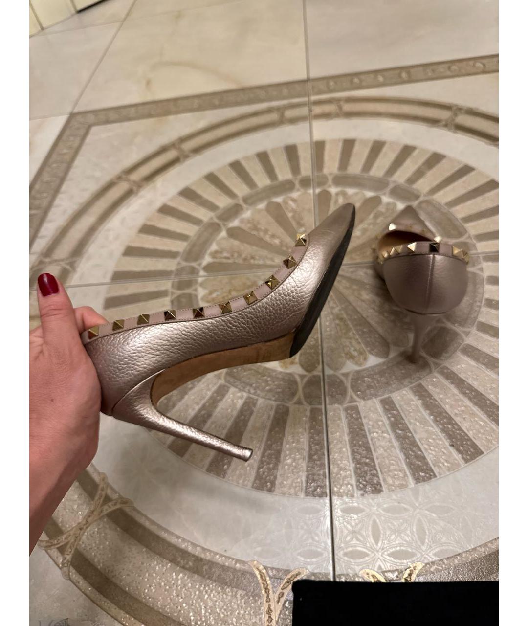 VALENTINO Золотые кожаные туфли, фото 6