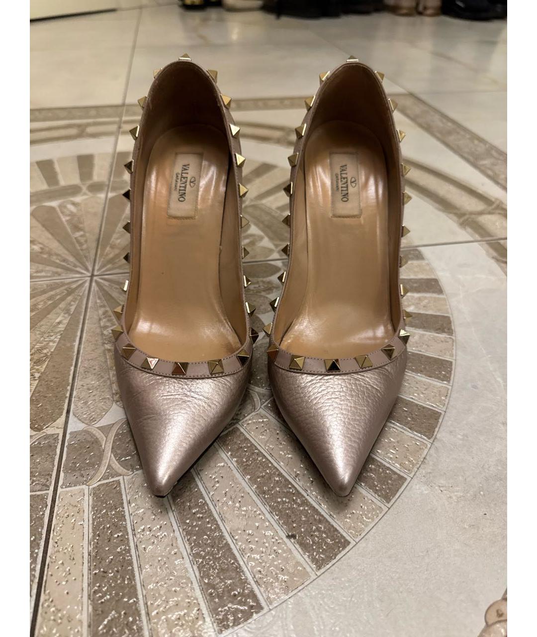 VALENTINO Золотые кожаные туфли, фото 3