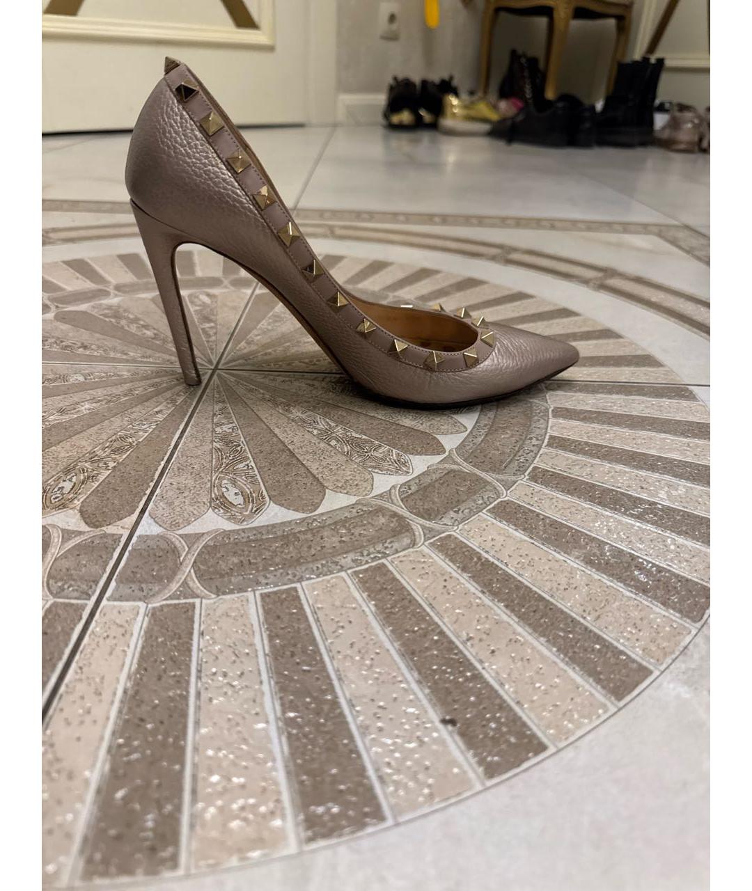 VALENTINO Золотые кожаные туфли, фото 2