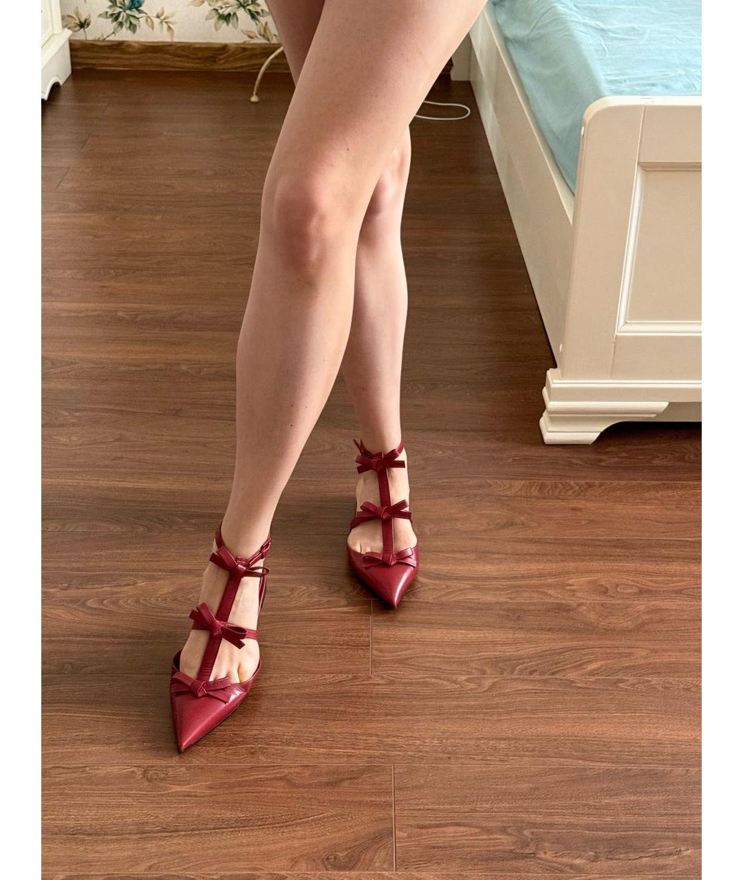 VALENTINO Красные кожаные босоножки, фото 7