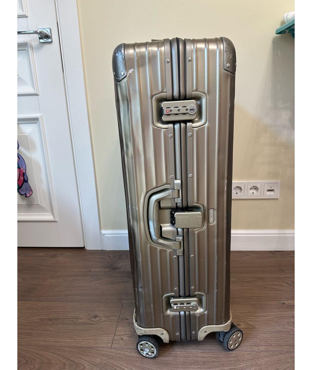 Rimowa Серый чемодан, фото 2