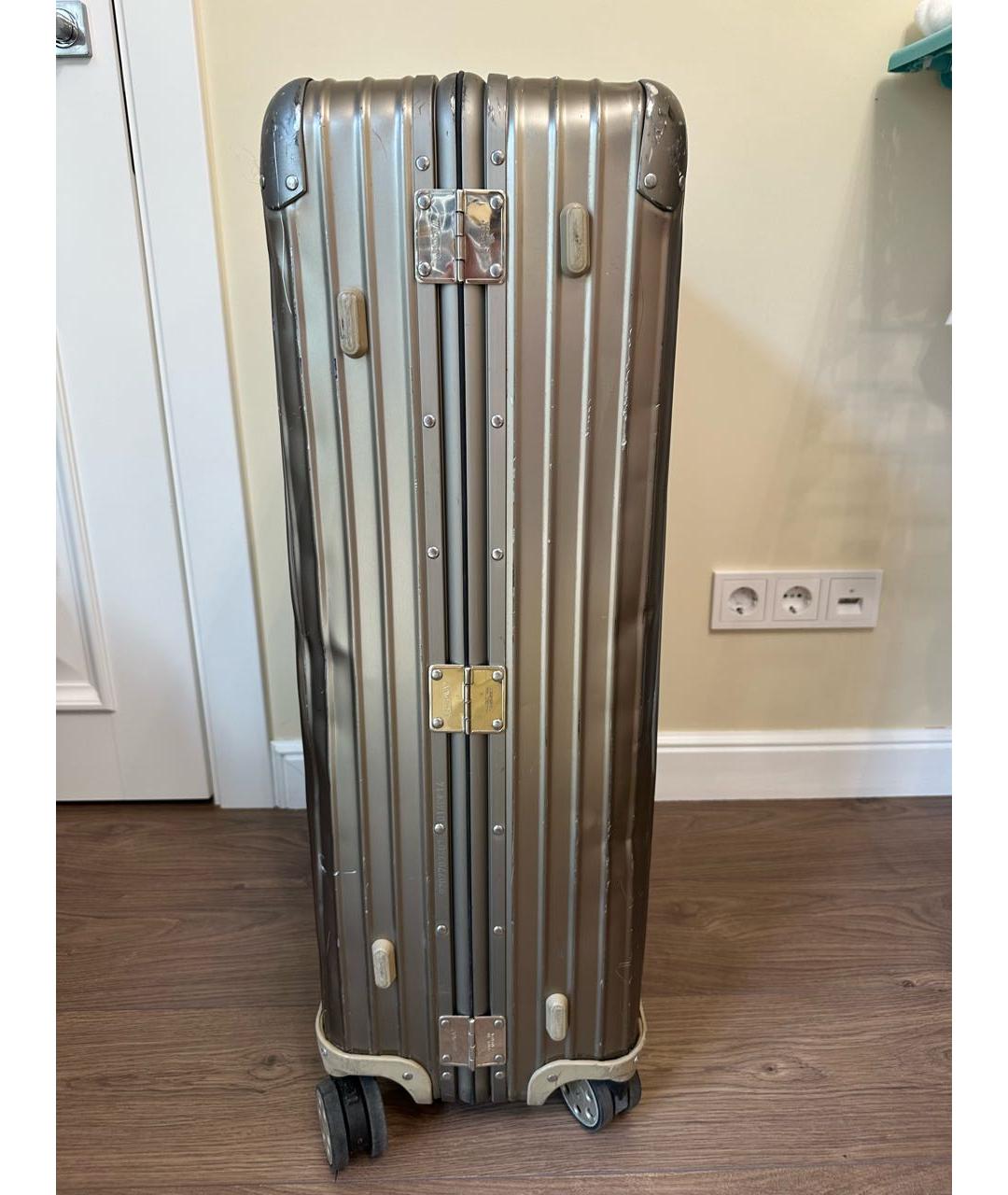 Rimowa Серый чемодан, фото 4