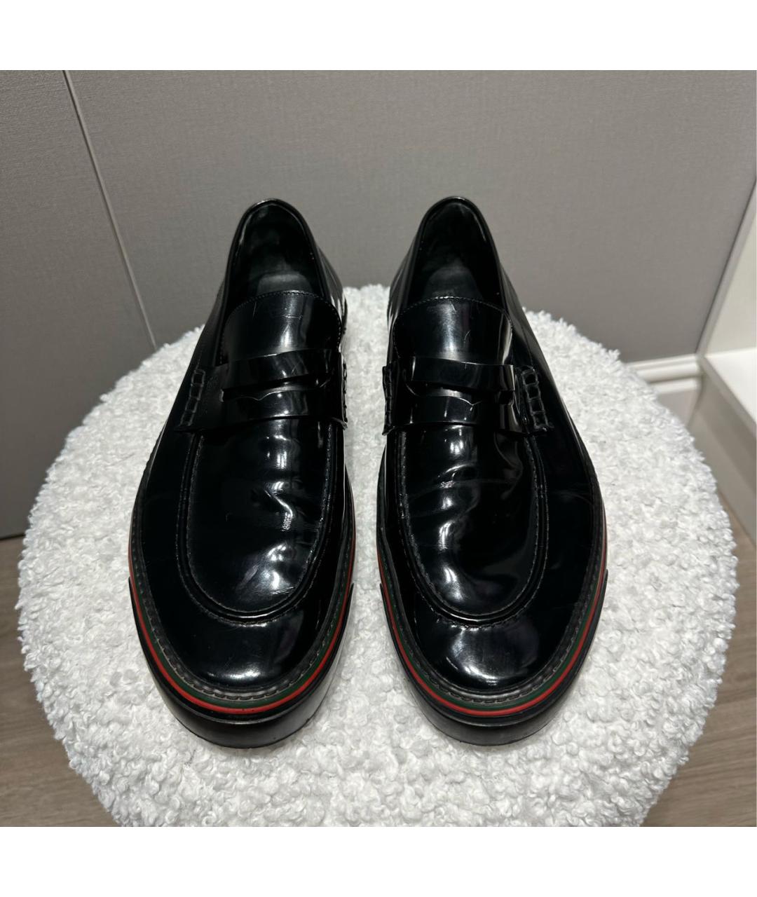 GUCCI Черные лоферы из лакированной кожи, фото 2