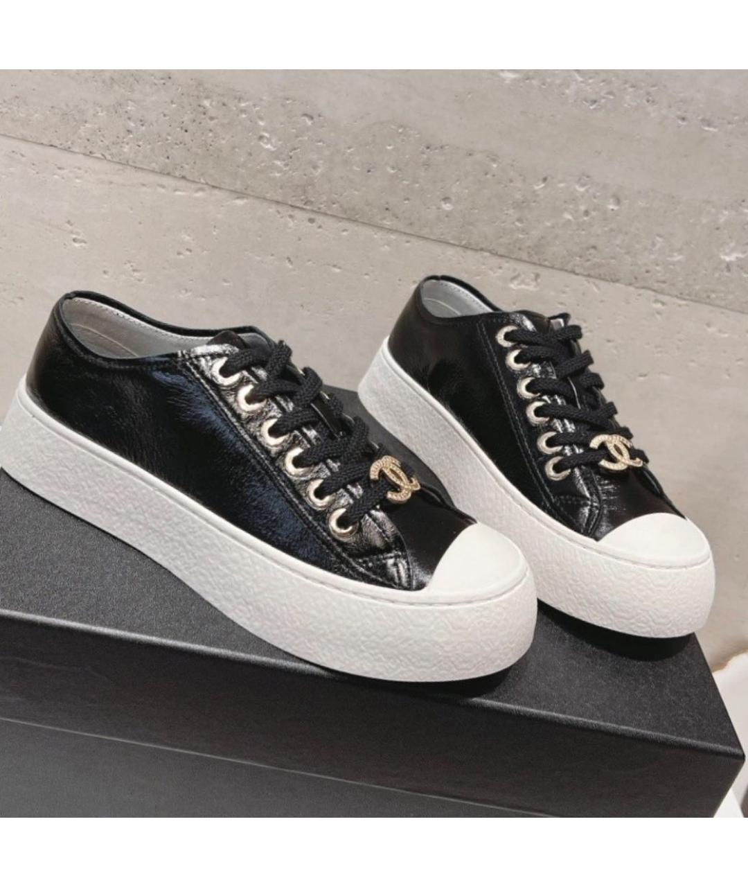 CHANEL Черные кеды из лакированной кожи, фото 3