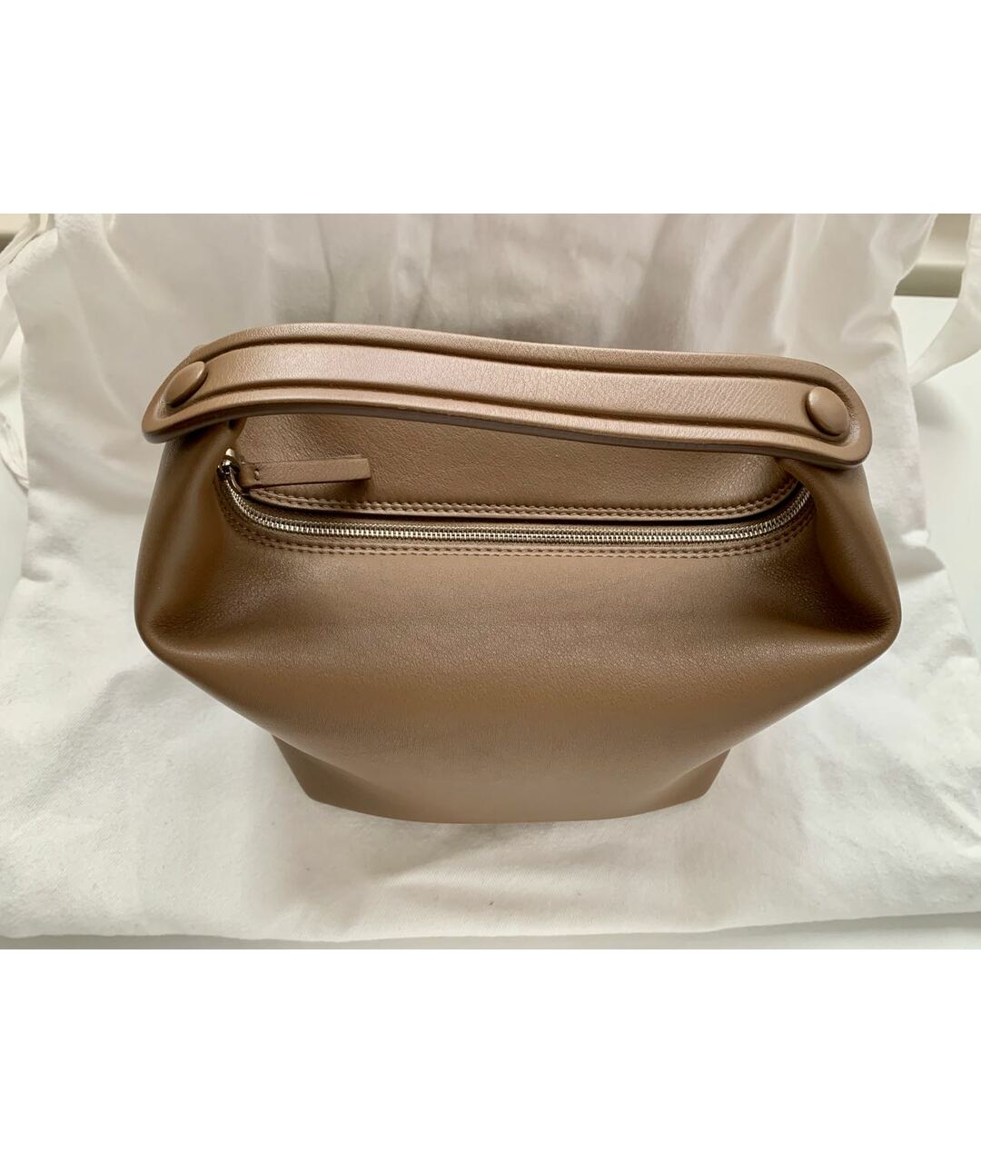 THE ROW Коричневая кожаная сумка тоут, фото 2