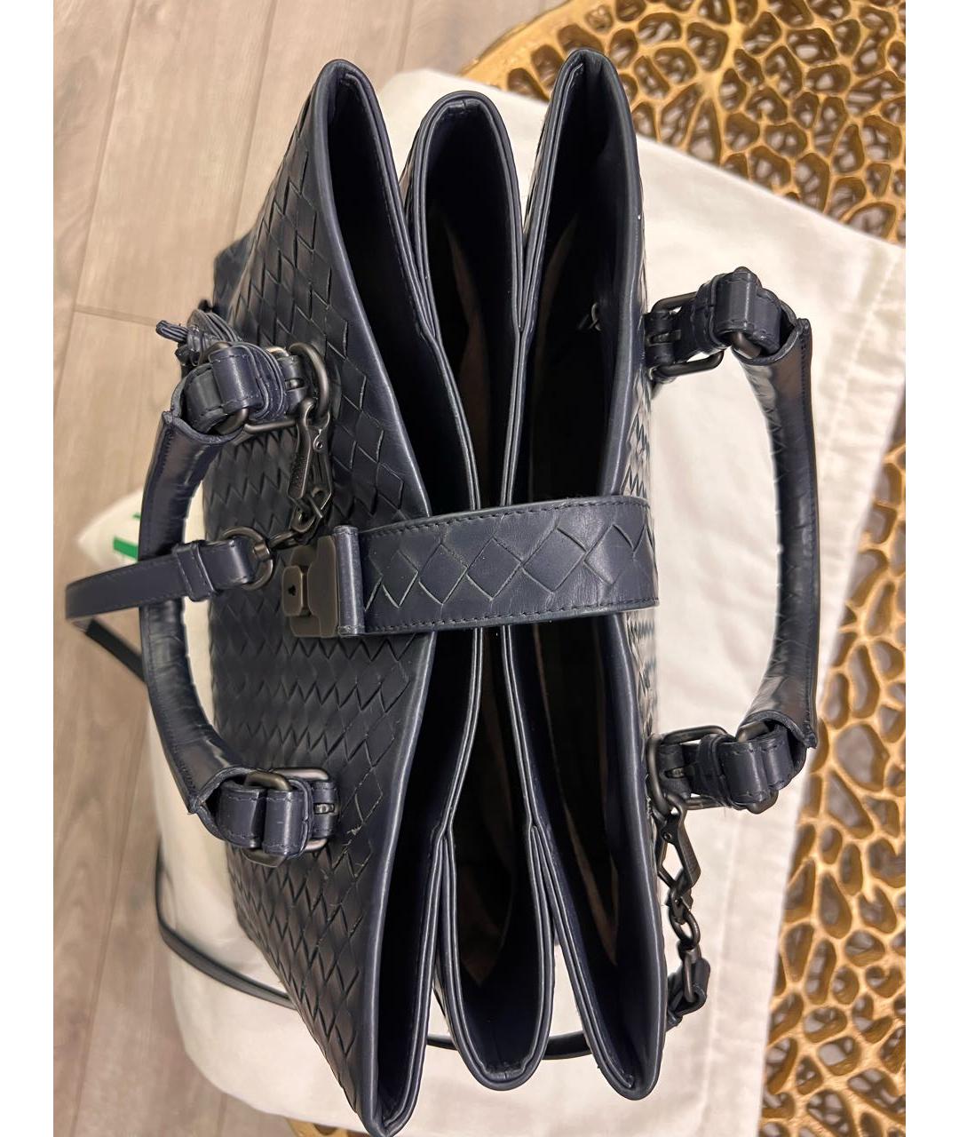 BOTTEGA VENETA Синяя кожаная сумка с короткими ручками, фото 3
