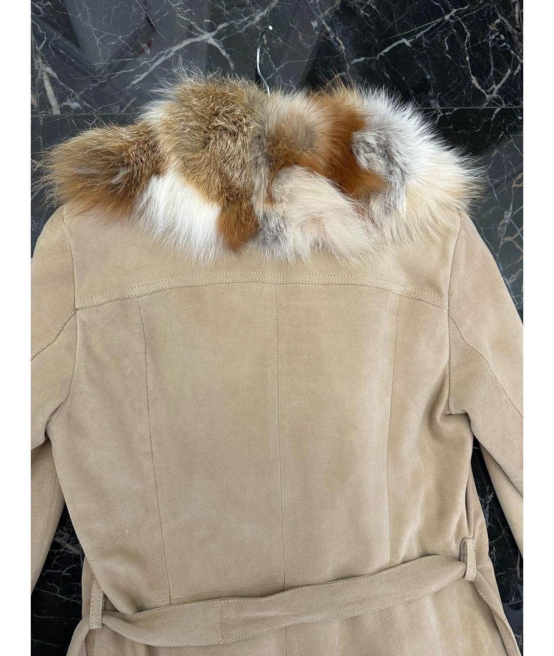 BLUMARINE Бежевая замшевая дубленка, фото 3