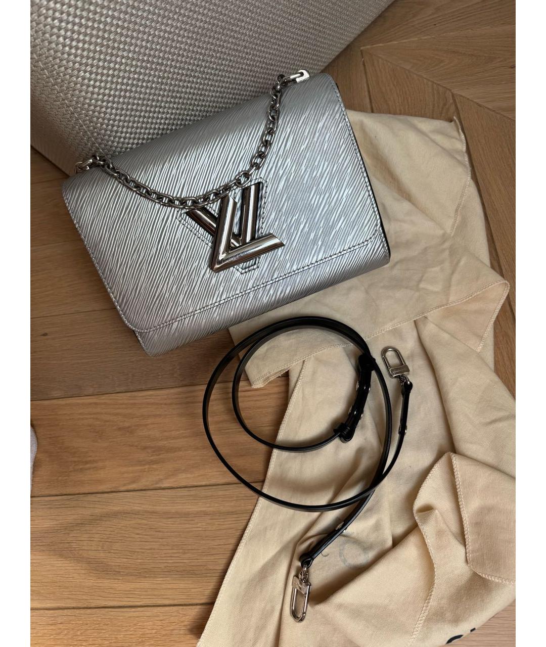 LOUIS VUITTON Серебряная кожаная сумка через плечо, фото 2