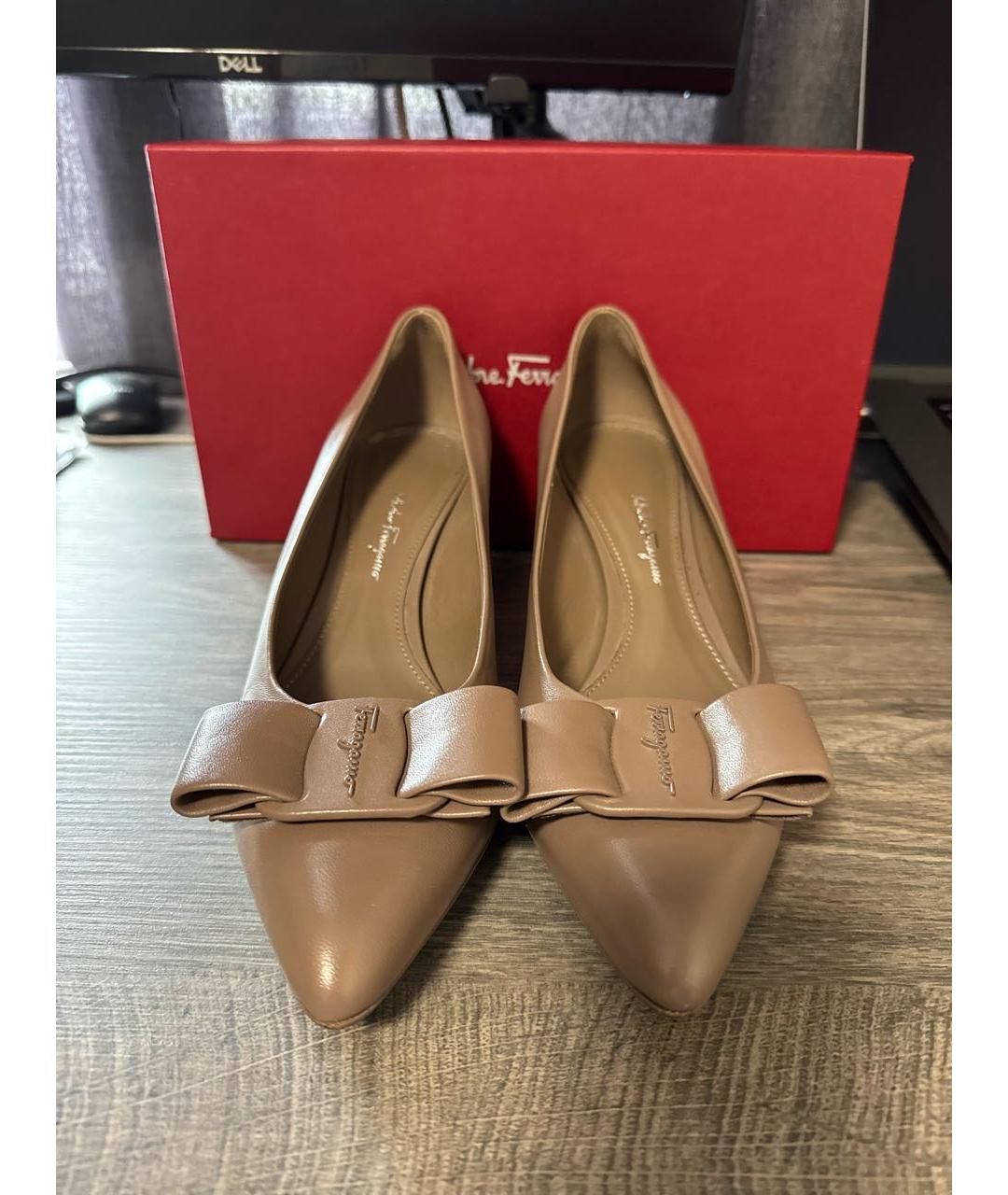 FERRAGAMO Бежевые кожаные туфли, фото 2