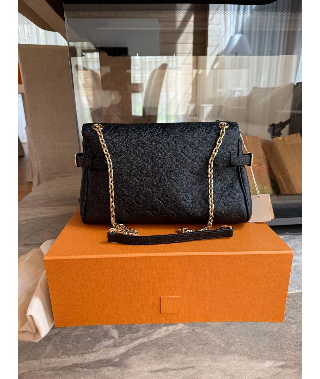 LOUIS VUITTON Черная кожаная сумка через плечо, фото 3