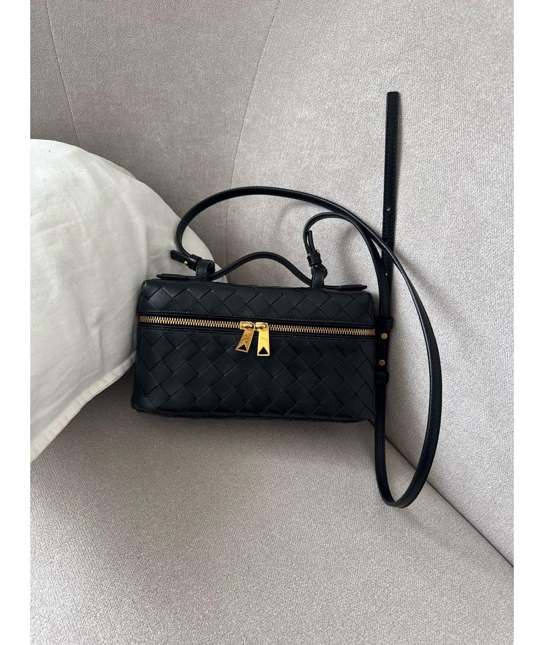 BOTTEGA VENETA Черная кожаная сумка через плечо, фото 4