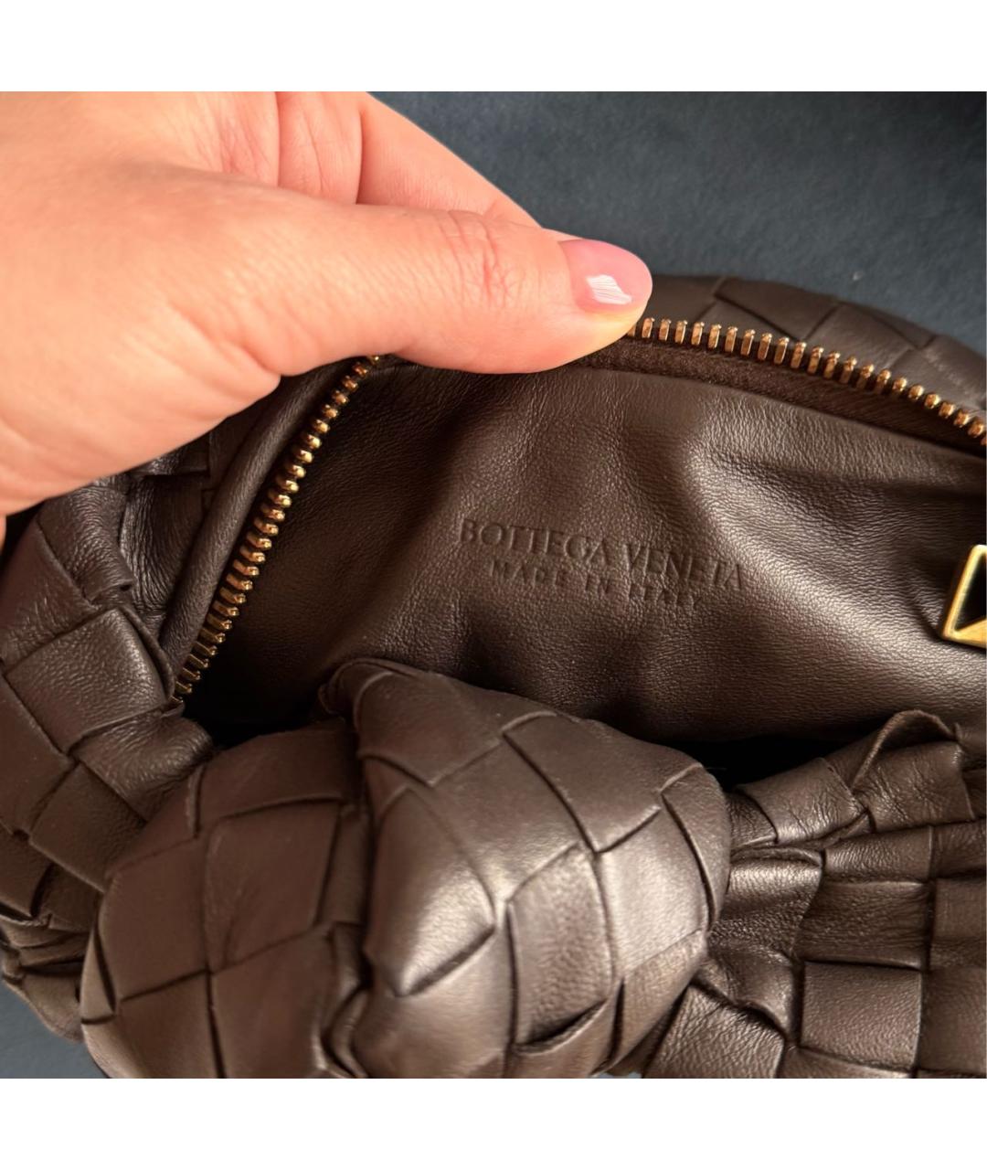 BOTTEGA VENETA Коричневая кожаная сумка с короткими ручками, фото 4
