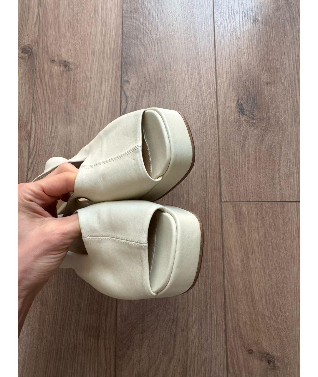 BOTTEGA VENETA Бежевые кожаные туфли, фото 4