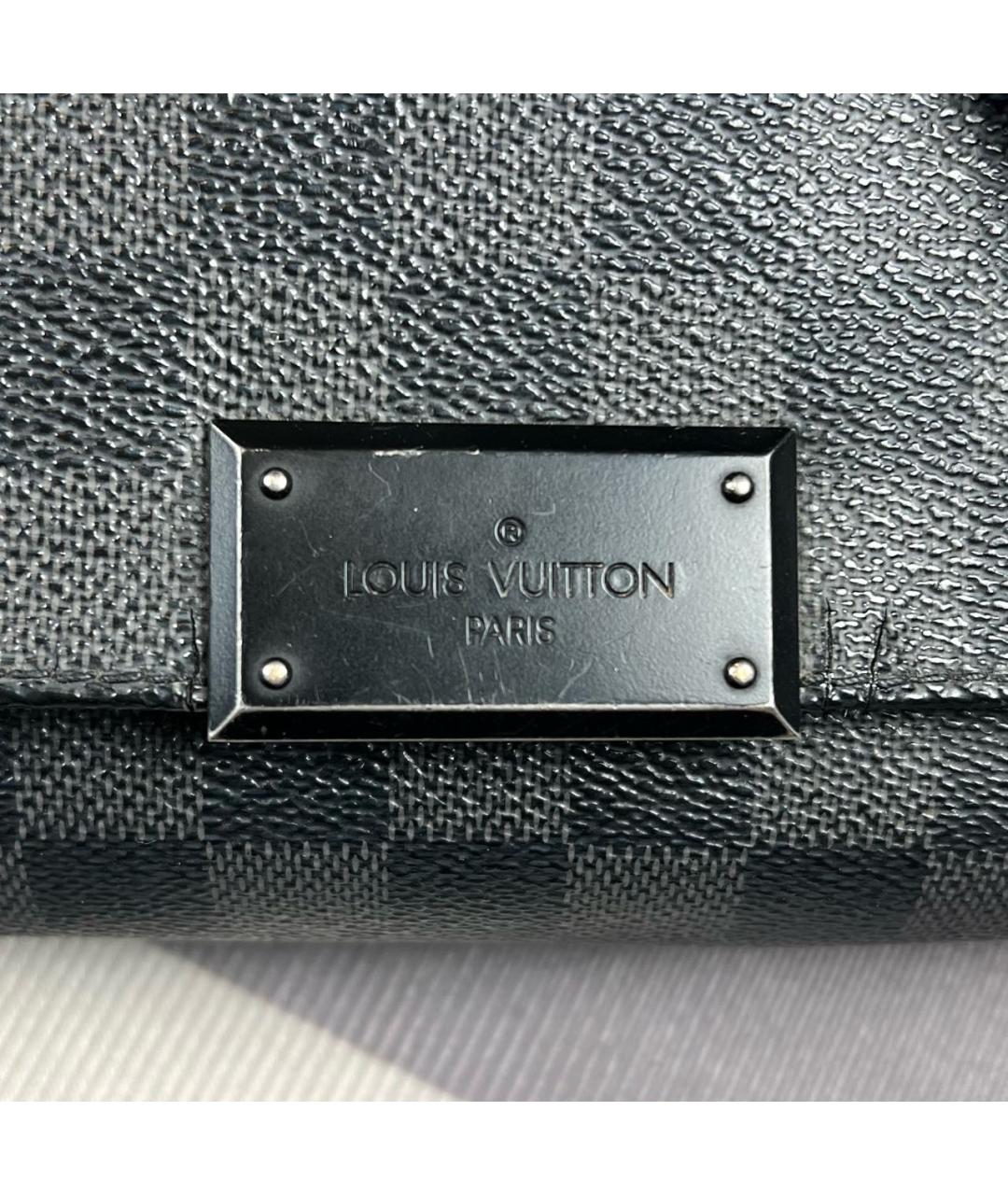 LOUIS VUITTON Антрацитовая сумка на плечо из искусственной кожи, фото 5