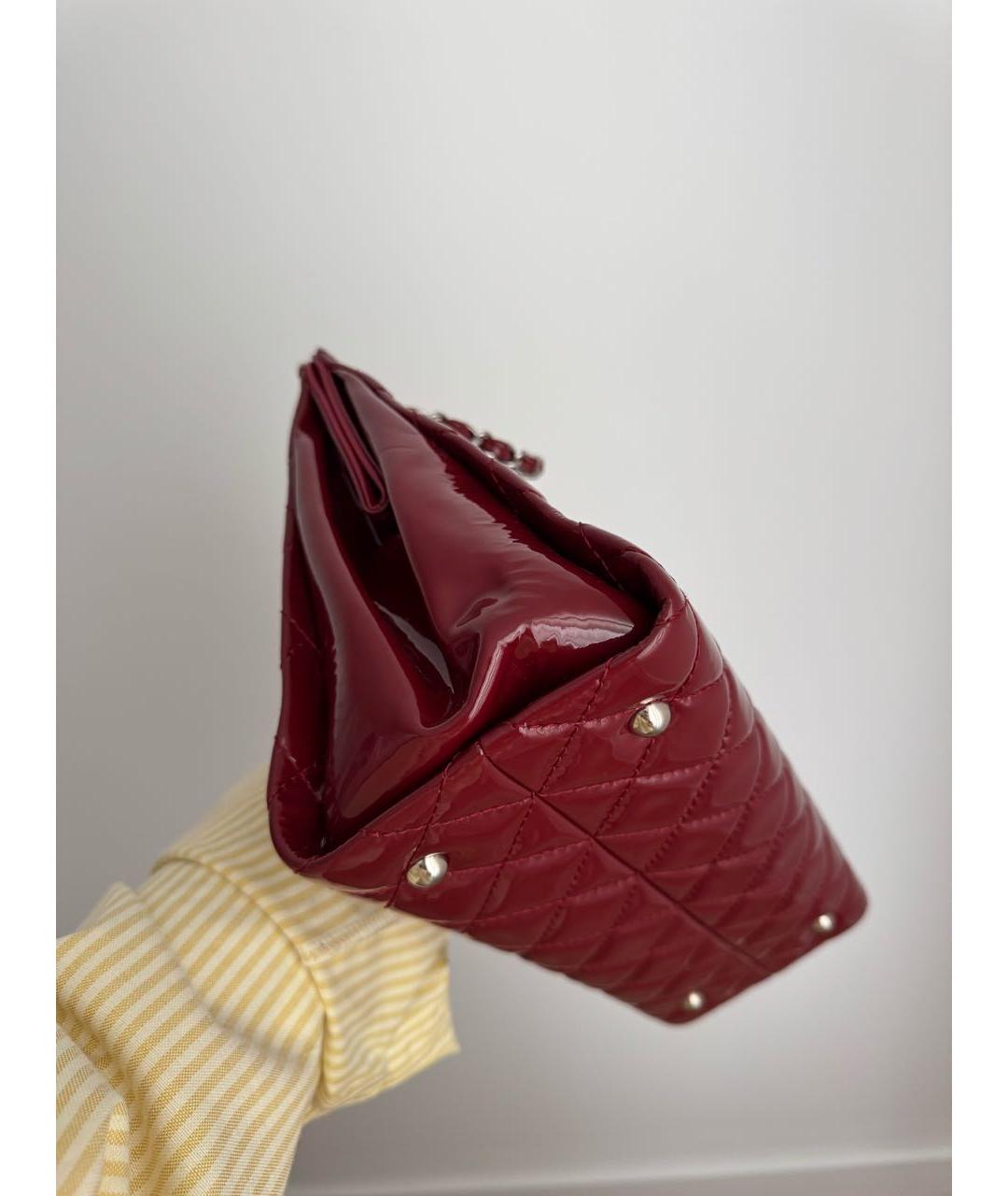 CHANEL Бордовая сумка тоут из лакированной кожи, фото 6