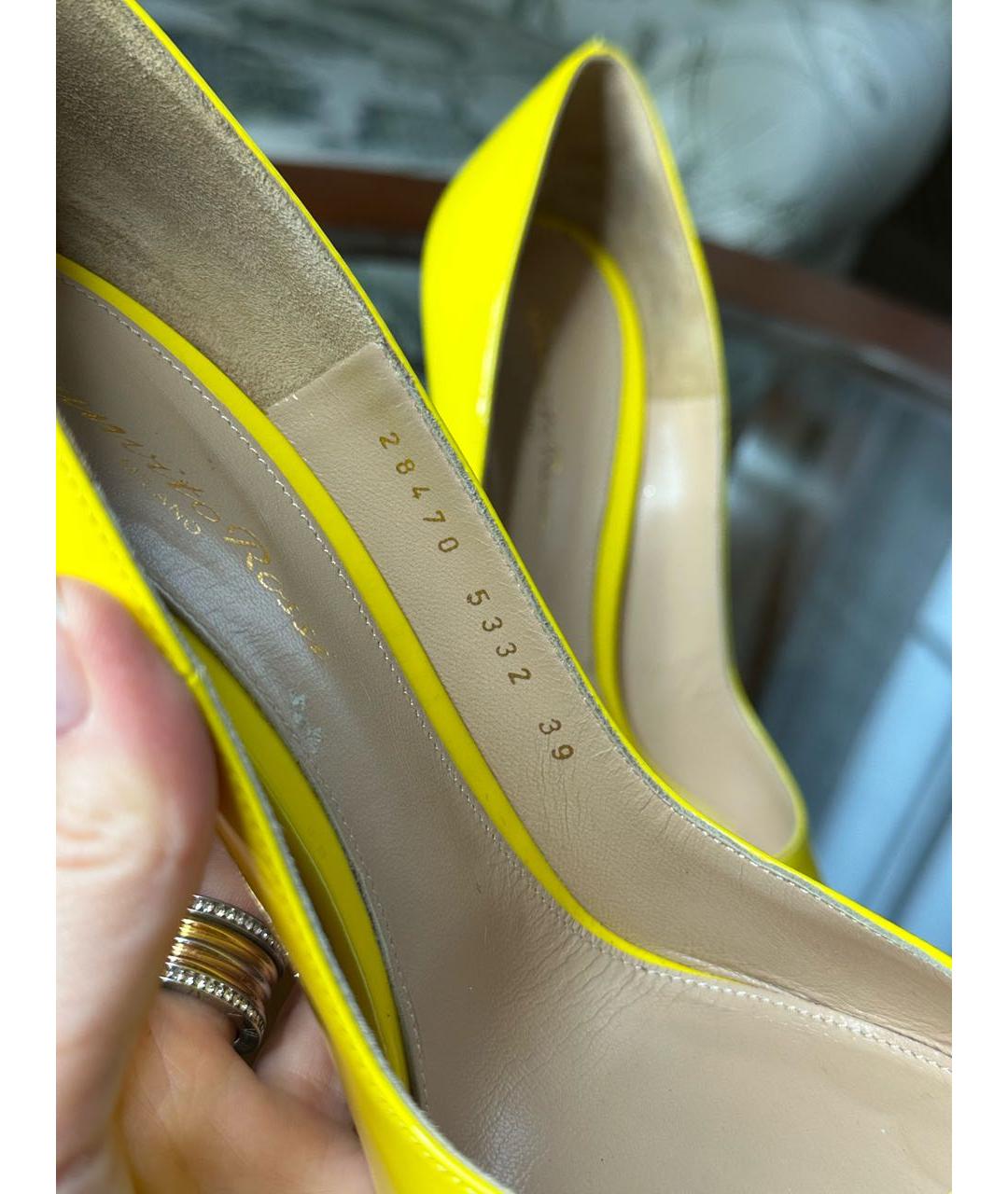 GIANVITO ROSSI Желтые кожаные туфли, фото 6