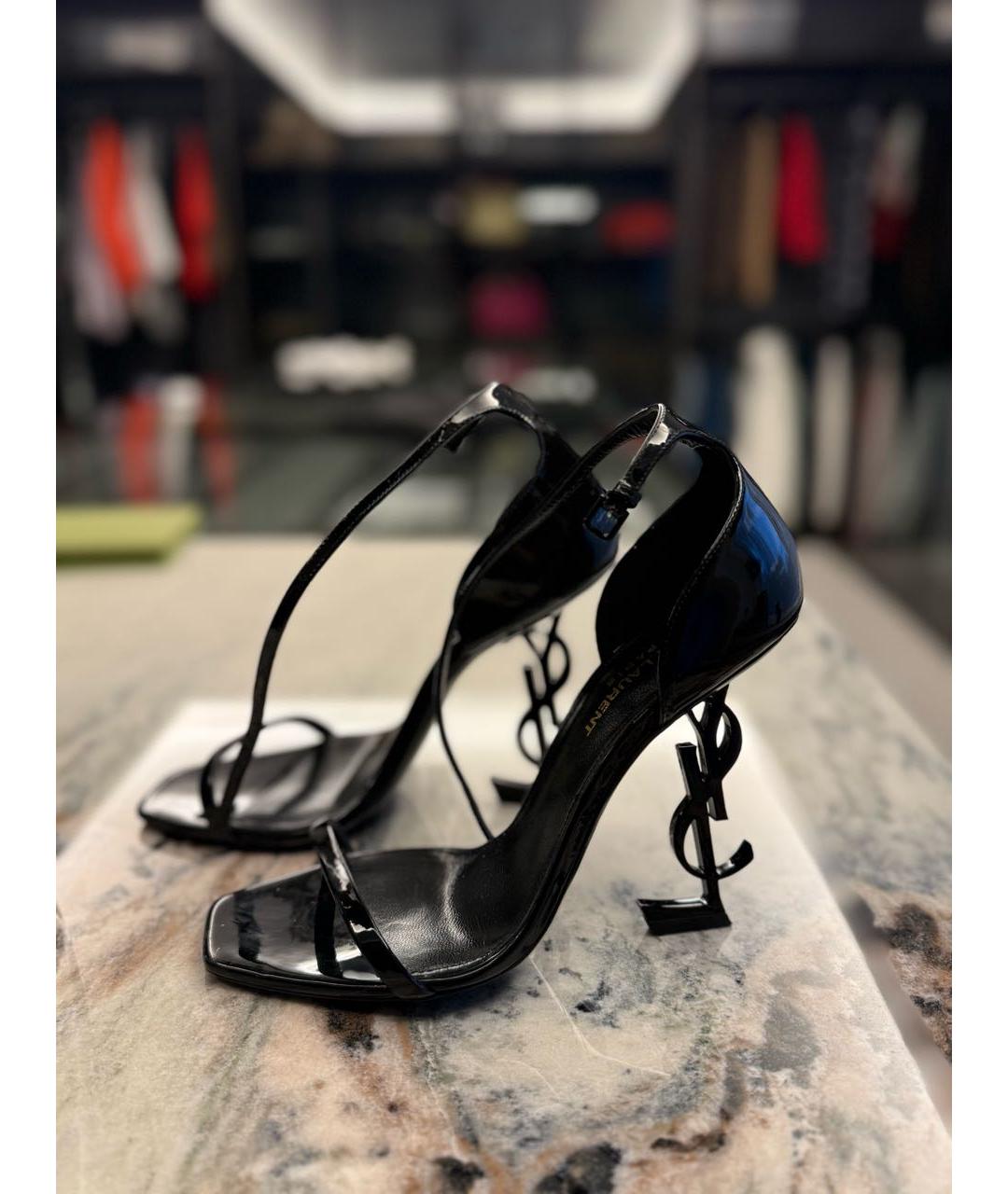 SAINT LAURENT Черные босоножки из лакированной кожи, фото 5