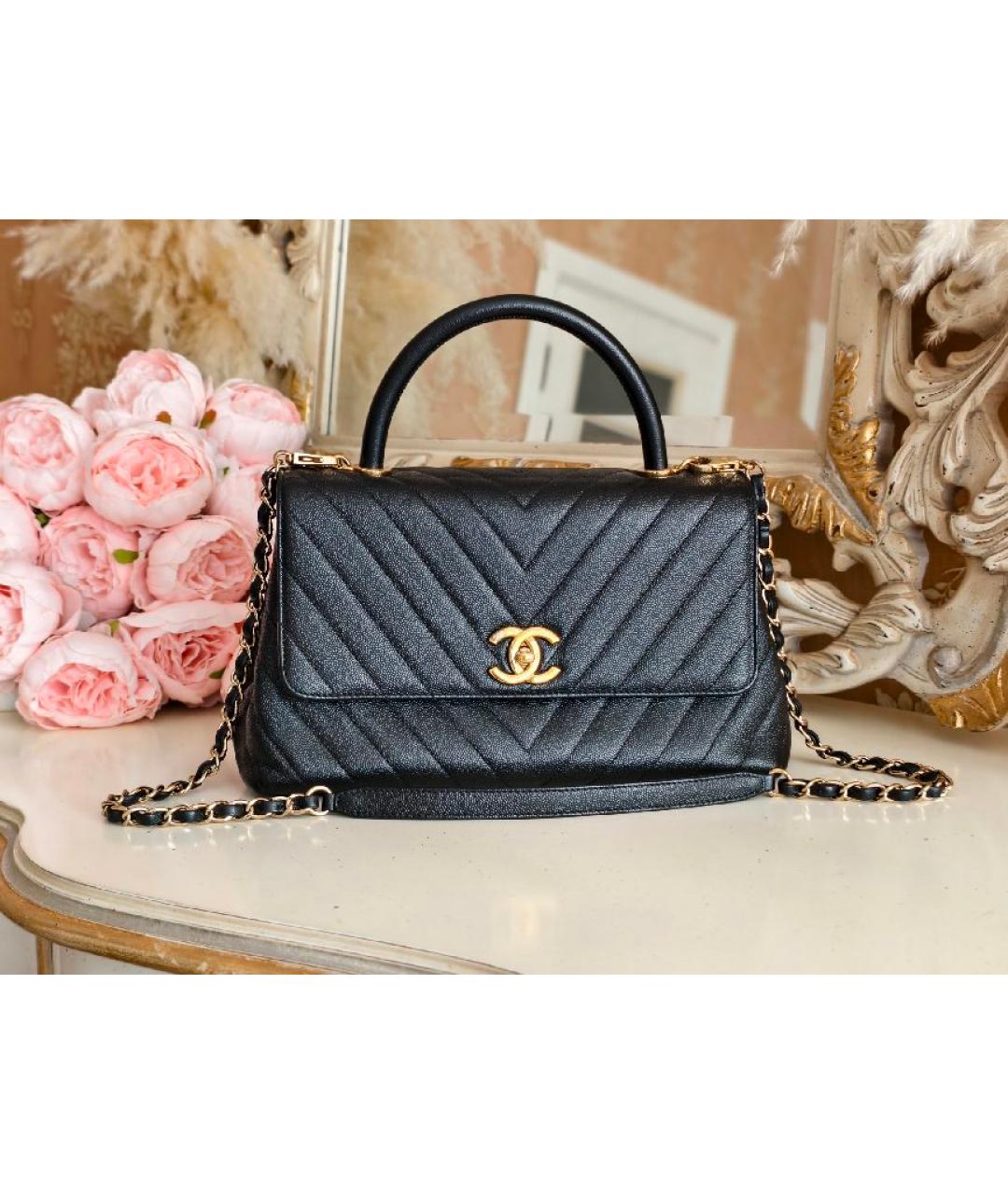 CHANEL Черная кожаная сумка с короткими ручками, фото 2