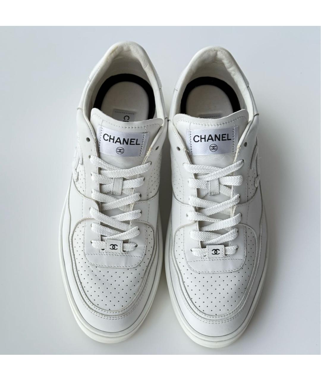 CHANEL Белые кожаные низкие кроссовки / кеды, фото 4