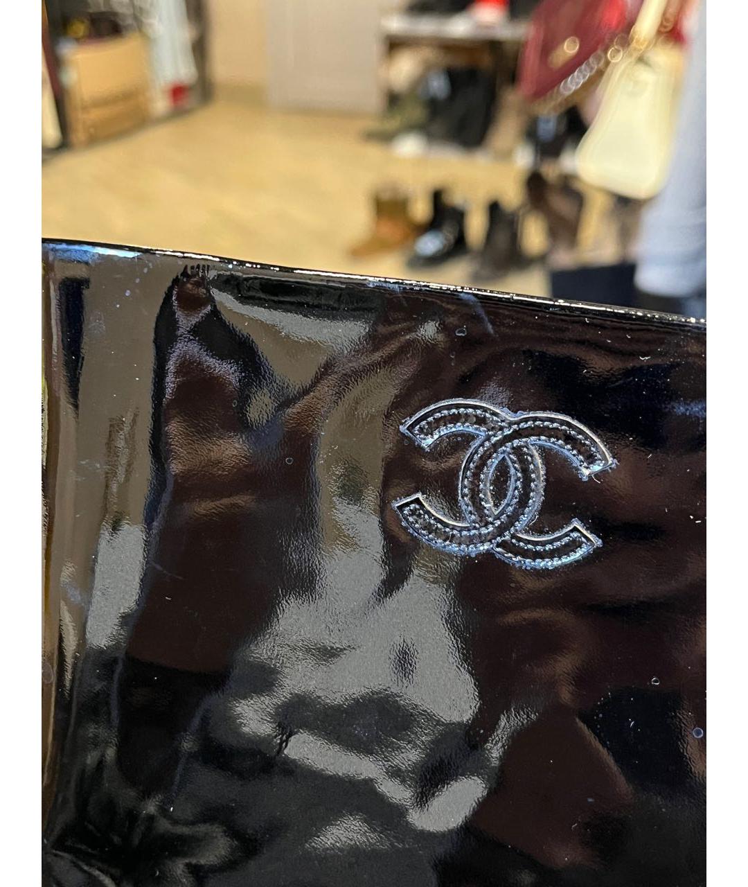 CHANEL Черные сапоги из лакированной кожи, фото 5