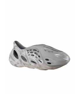 ADIDAS YEEZY Шлепанцы