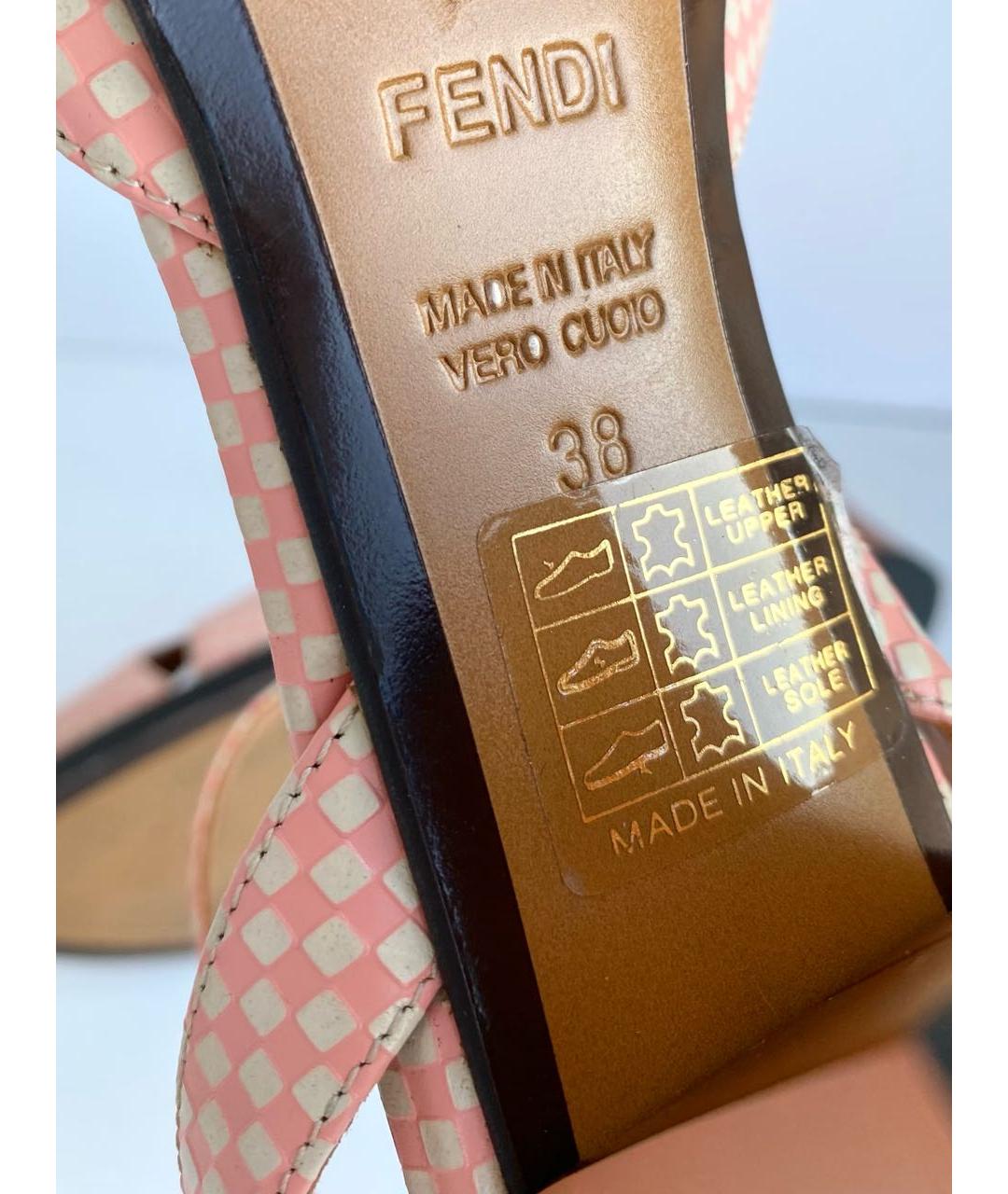 FENDI Золотые босоножки из экзотической кожи, фото 6