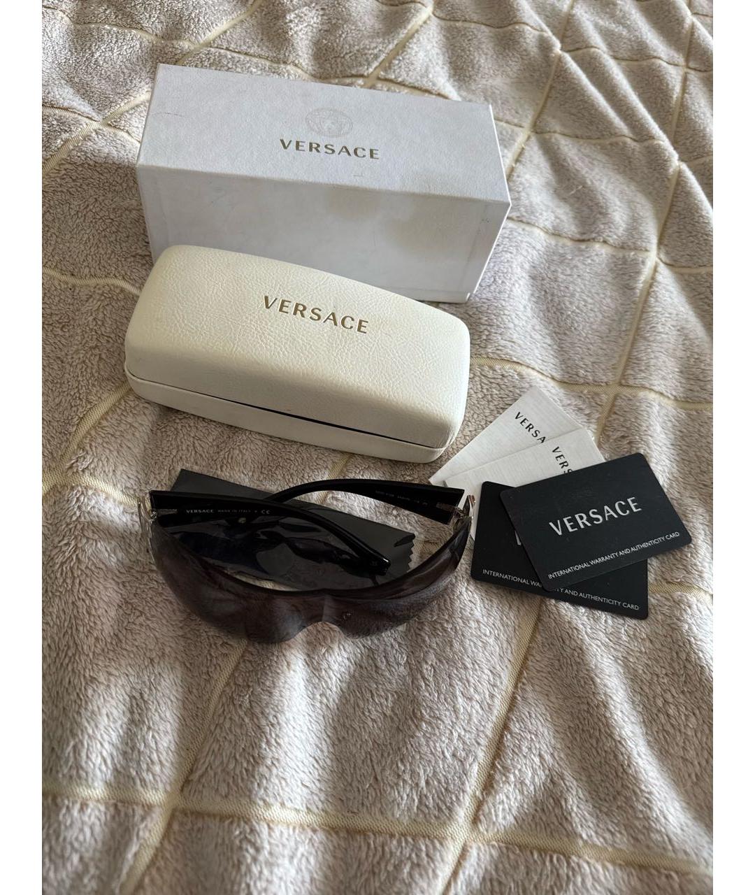 VERSACE Черные пластиковые солнцезащитные очки, фото 4
