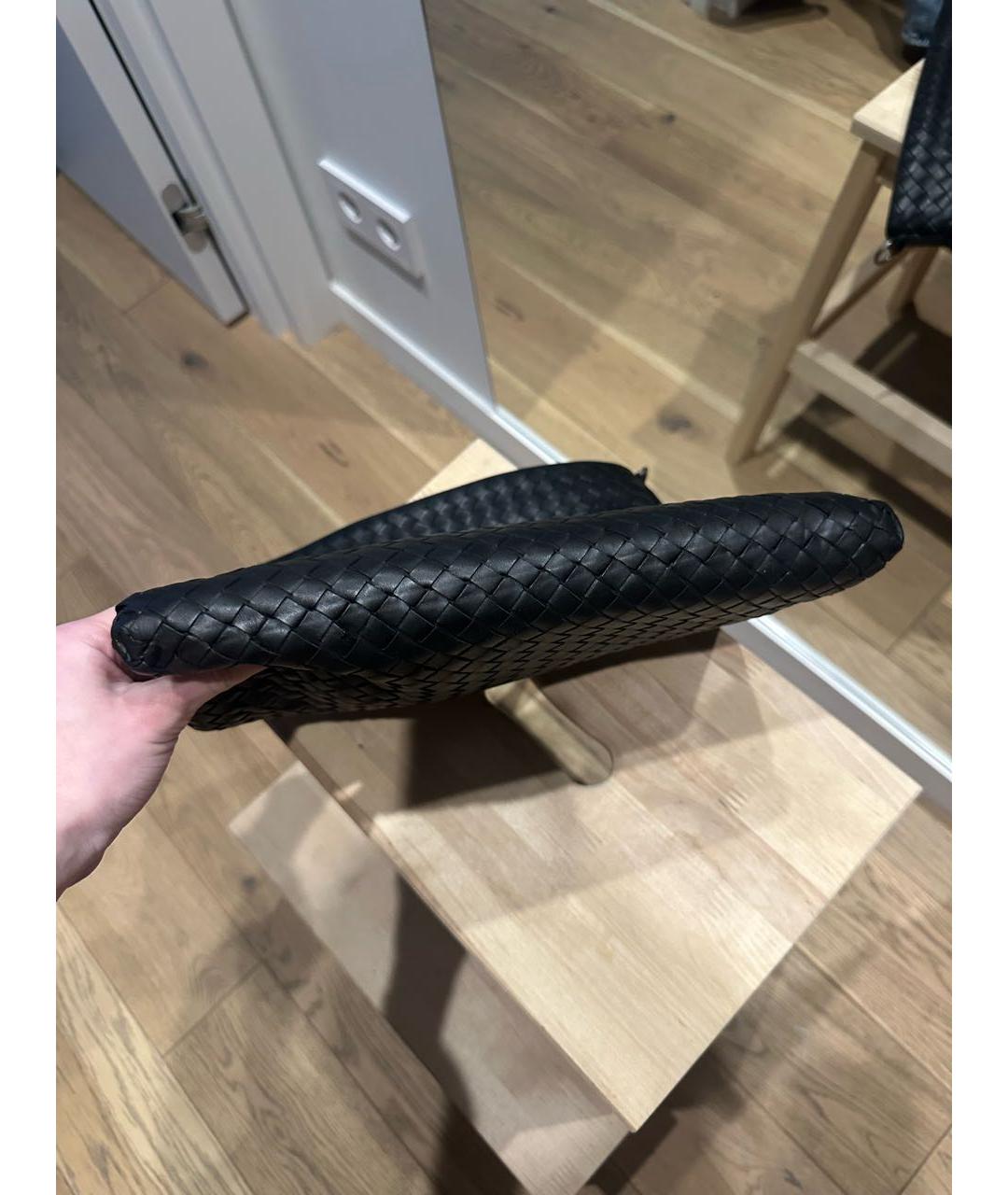 BOTTEGA VENETA Черная кожаная сумка на плечо, фото 4