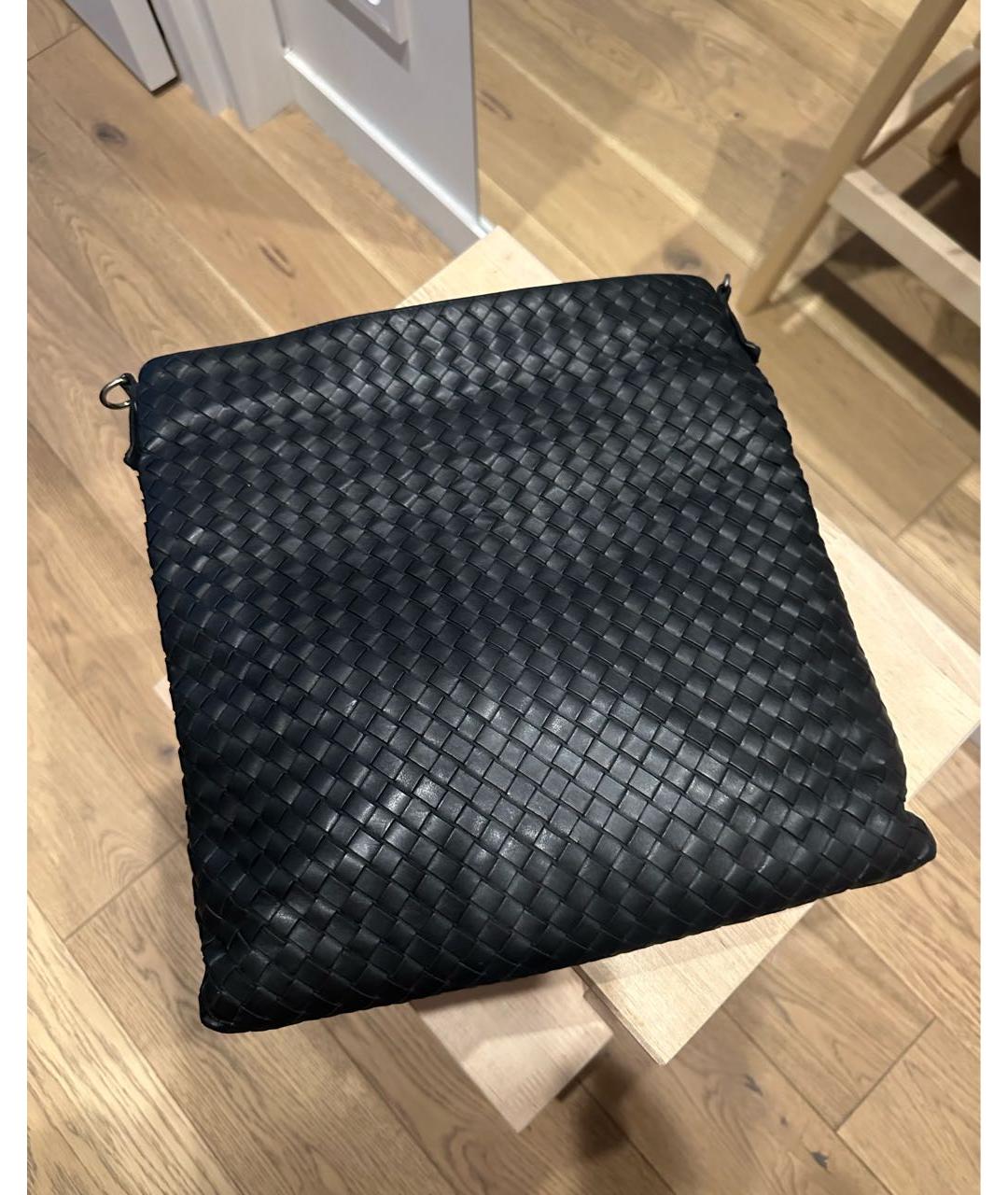 BOTTEGA VENETA Черная кожаная сумка на плечо, фото 2