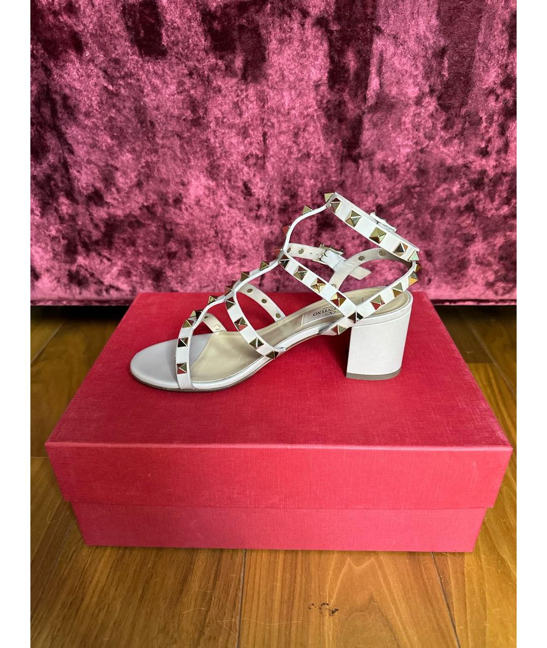 VALENTINO Бежевые кожаные босоножки, фото 6