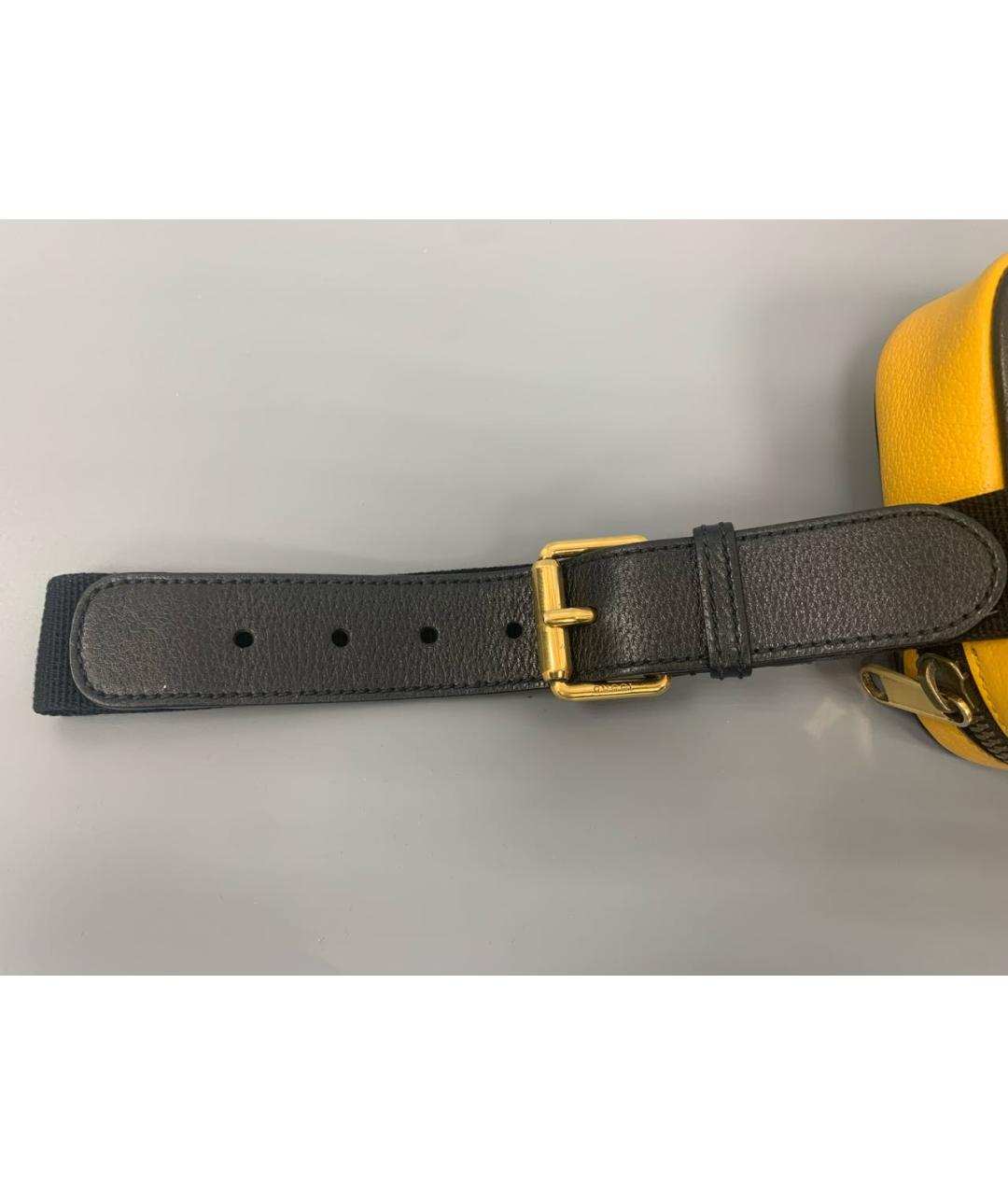 GUCCI Желтая кожаная поясная сумка, фото 5