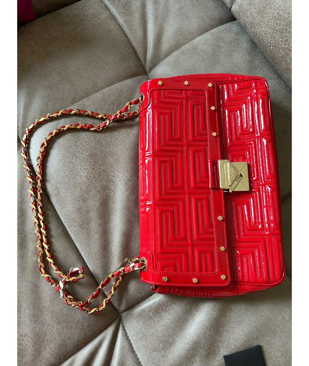 VERSACE Красная сумка через плечо из лакированной кожи, фото 7