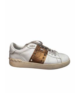 VALENTINO Низкие кроссовки / кеды