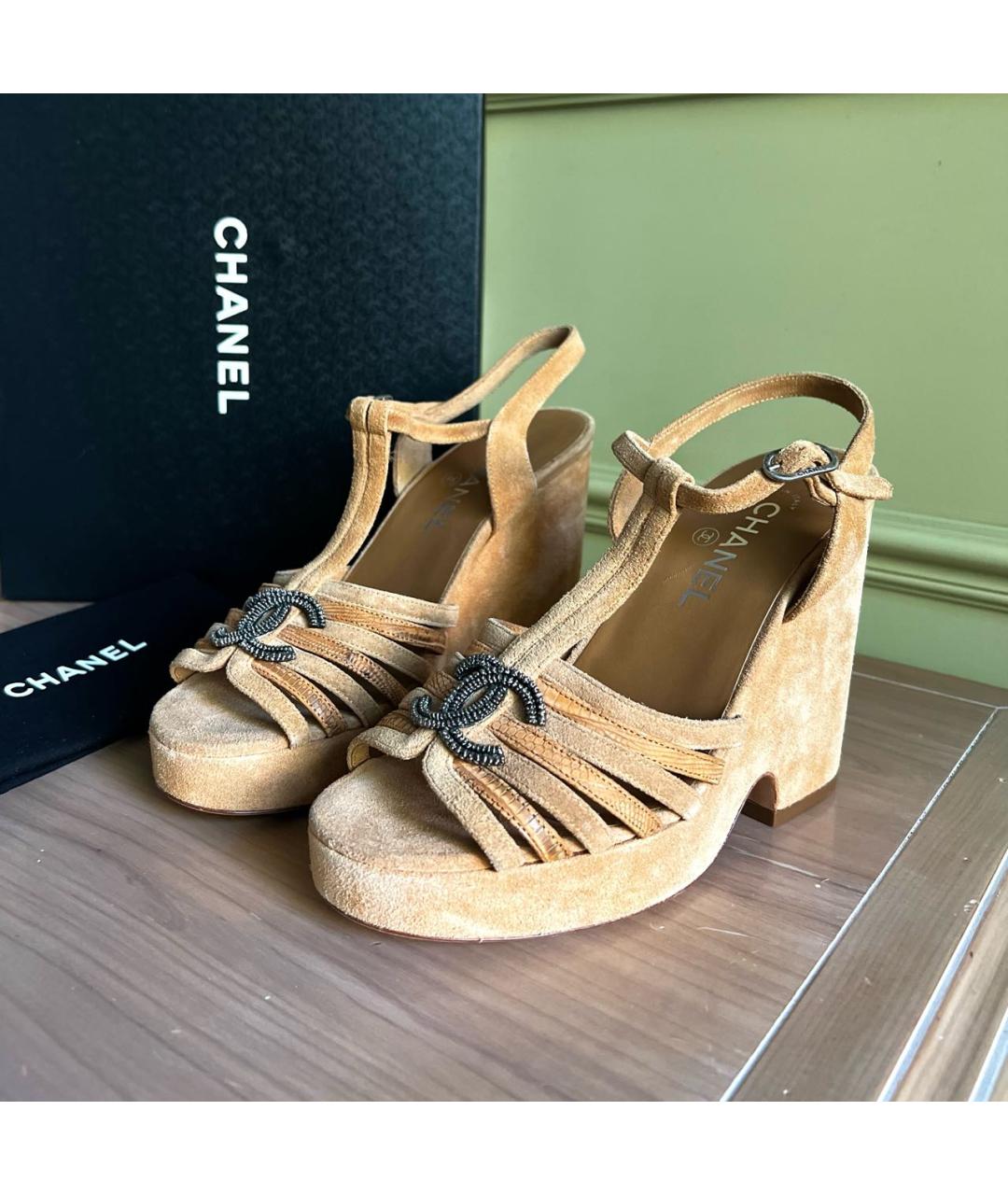 CHANEL Замшевые босоножки, фото 2