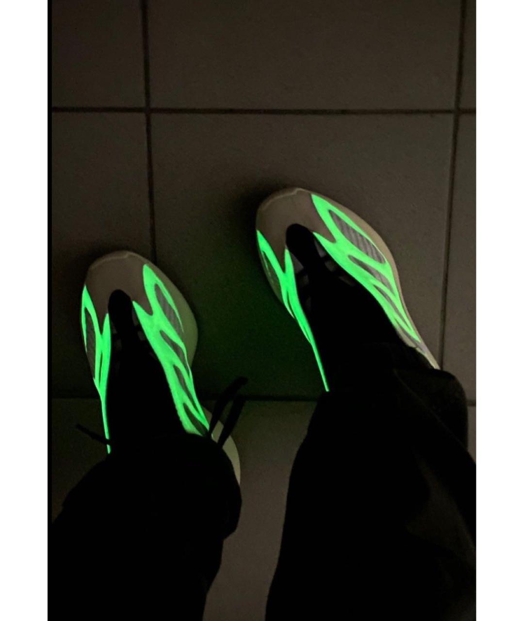 ADIDAS YEEZY Бежевые кроссовки, фото 4