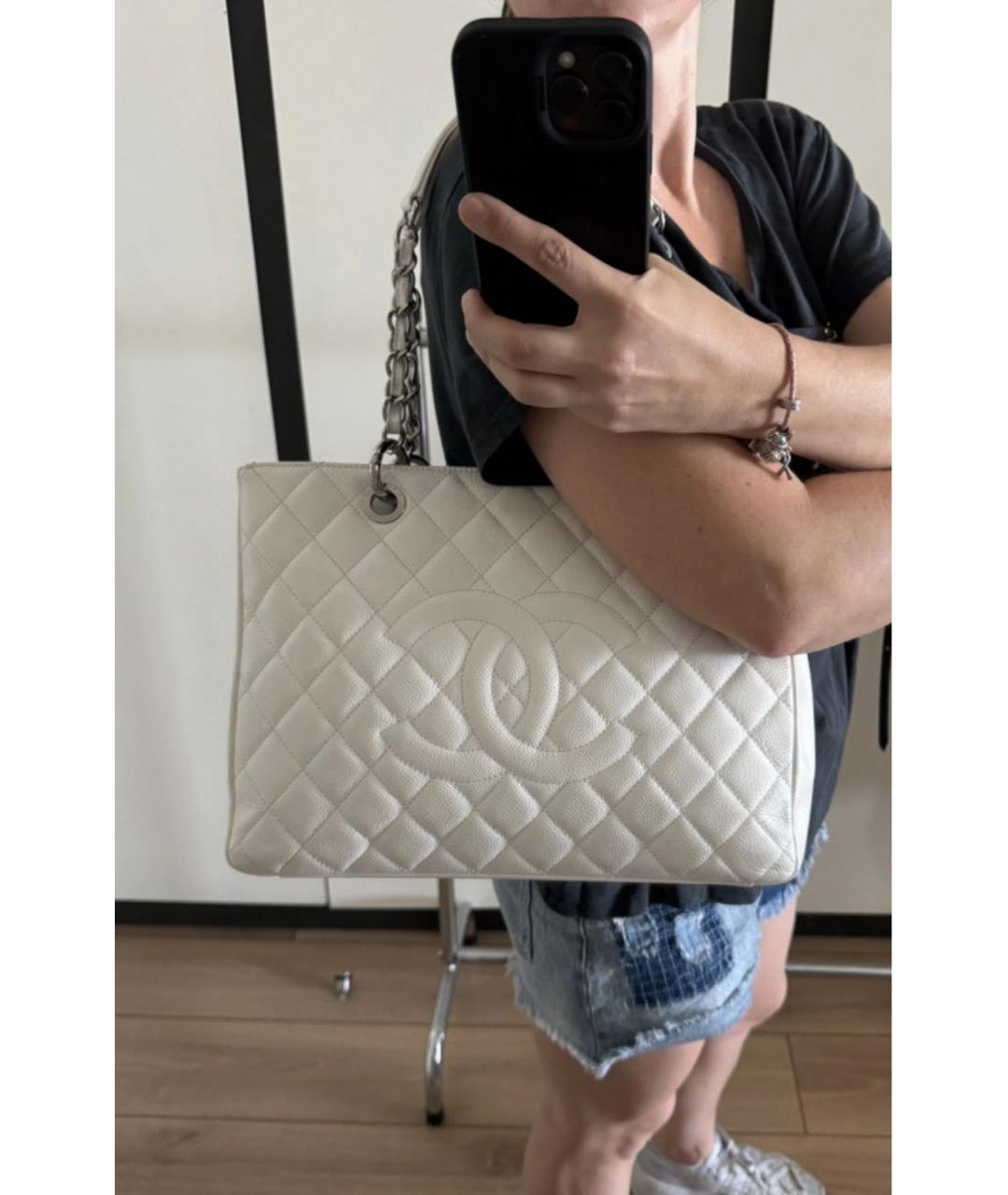 CHANEL Белая кожаная сумка тоут, фото 3