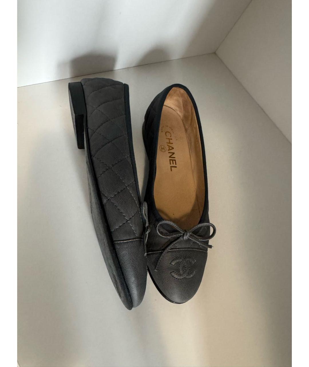CHANEL Антрацитовые кожаные балетки, фото 7