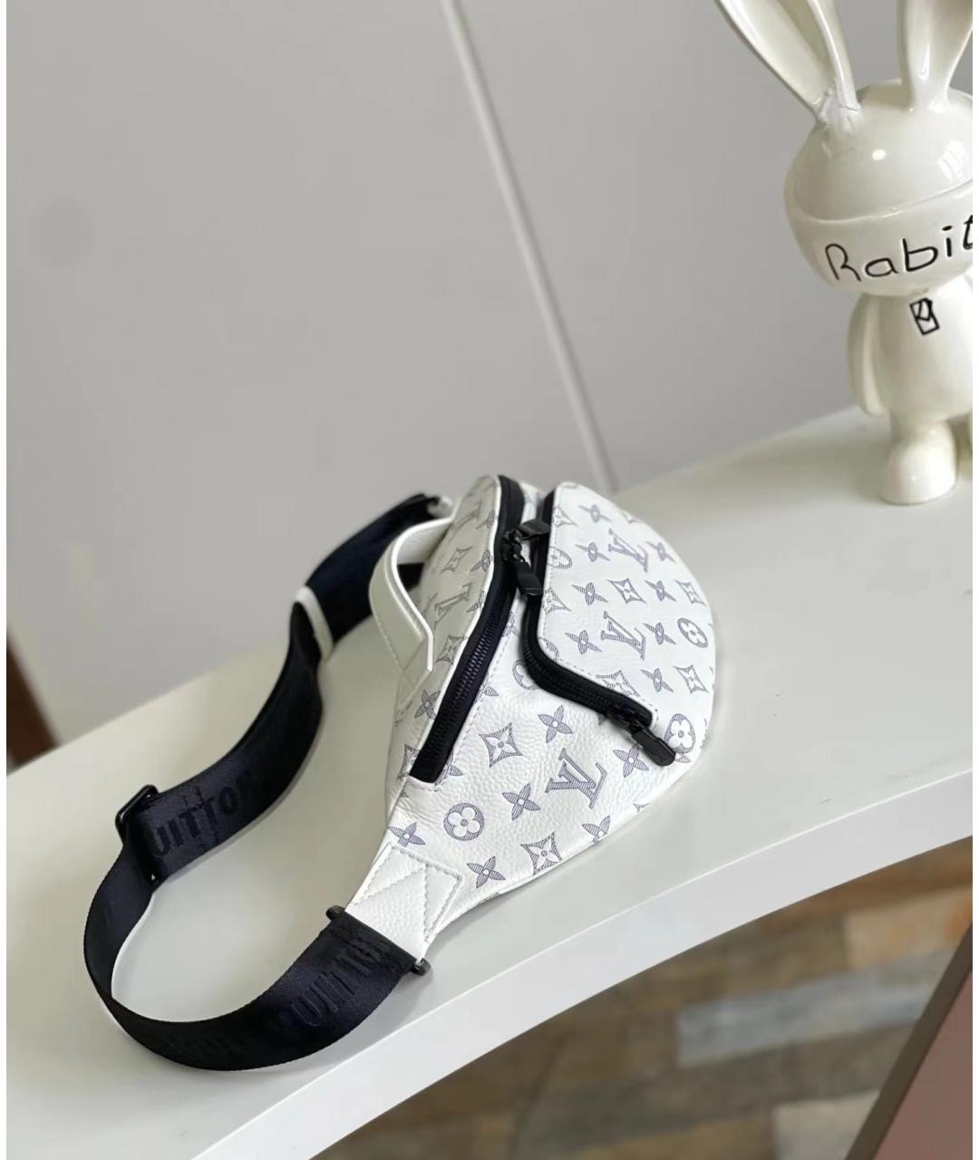LOUIS VUITTON Белая кожаная поясная сумка, фото 2