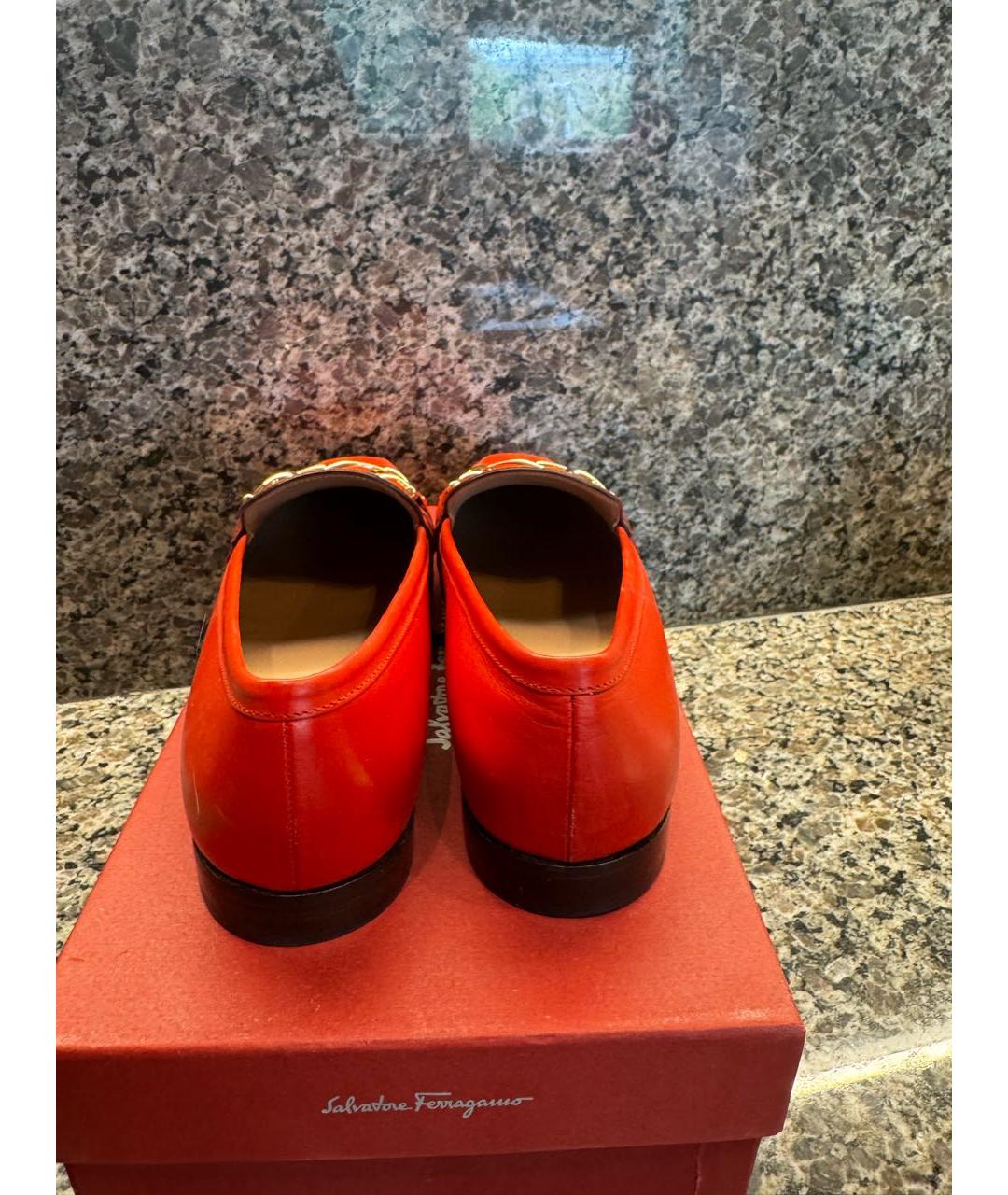 FERRAGAMO Красные кожаные лоферы, фото 3